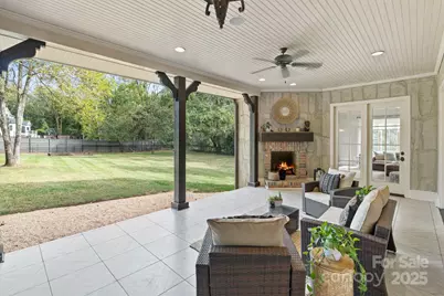 924 Jefferson Drive, Charlotte, NC 28270 - Photo 17