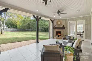 924 Jefferson Dr, Charlotte, NC 28270 - Photo 17