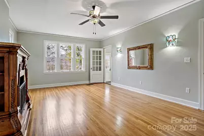 141 N Madison Street, Marion, NC 28752 - Photo 7