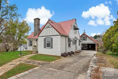 141 N Madison Street, Marion, NC 28752 - Photo 3