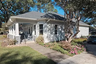 355 S College Ave, Newton, NC 28658 - Photo 3