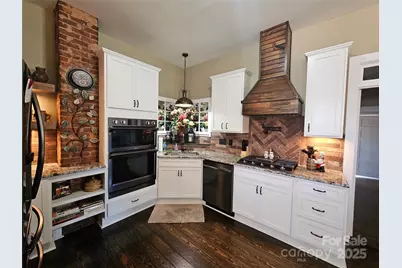 355 S College Avenue, Newton, NC 28658 - Photo 15