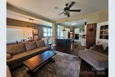 355 S College Avenue, Newton, NC 28658 - Photo 9