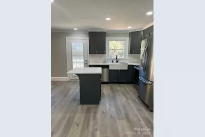 702 Woods Drive, Statesville, NC 28677 - Photo 5