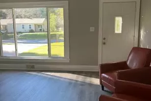 702 Woods Dr, Statesville, NC 28677 - Photo 3