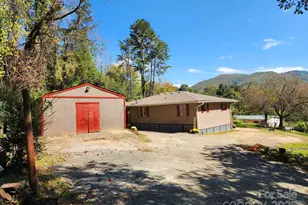 41 Gunches Dirt Rd, Candler, NC 28715 - Photo 9