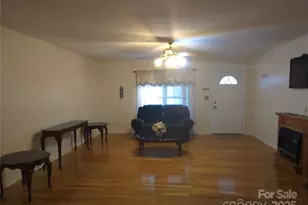 101 Whispering Pines Dr, Marion, NC 28752 - Photo 7