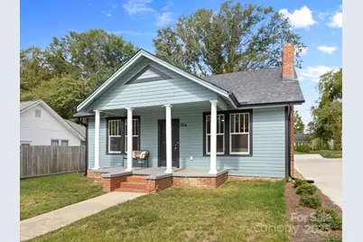 304 W Gay Street, Lancaster, SC 29720 - Photo 1