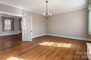 325 Vanderbilt Rd, Asheville, NC 28803 - Photo 19