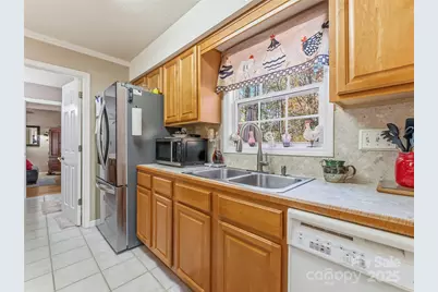 3128 N Primrose Drive, Hendersonville, NC 28792 - Photo 17