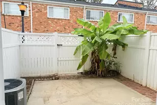 1218 Green Oaks Ln, Charlotte, NC 28205 - Photo 19