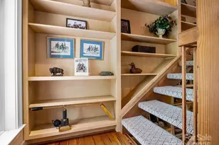 1360 Skunk Hollow Rd, Campobello, SC 29322 - Photo 9