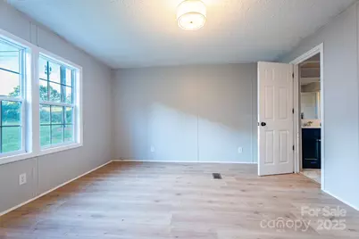 2918 23rd Avenue NE, Hickory, NC 28601 - Photo 7