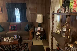 2618 Roslyn Ave, Charlotte, NC 28208 - Photo 7