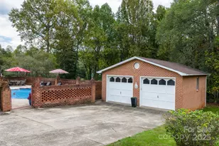 302 Redwood Pl, Lenoir, NC 28645 - Photo 7