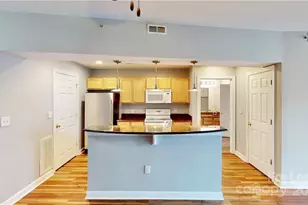 718 W Trade St, Charlotte, NC 28202 - Photo 3