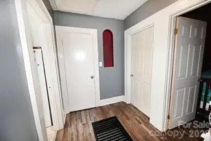 614 S Ashe Ave, Newton, NC 28658 - Photo 17