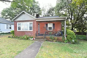 614 S Ashe Ave, Newton, NC 28658 - Photo 1