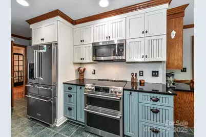 8320 Camelot Drive, Harrisburg, NC 28075 - Photo 13