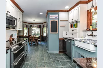 8320 Camelot Drive, Harrisburg, NC 28075 - Photo 11