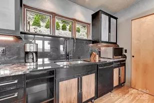 128 Leisure Mountain Rd, Asheville, NC 28804 - Photo 17