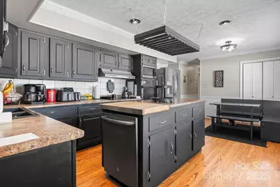 2596 Sweetbriar Circle, Lenoir, NC 28645 - Photo 11