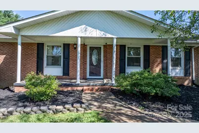 2596 Sweetbriar Circle, Lenoir, NC 28645 - Photo 1