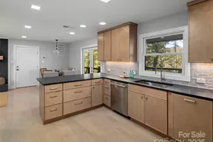 7 Kent Pl, Asheville, NC 28804 - Photo 17