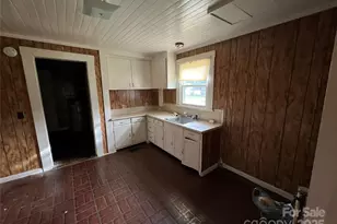 1220 Wood St, Albemarle, NC 28001 - Photo 9