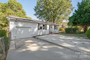 3500 Blessing St, Charlotte, NC 28208 - Photo 3