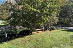 408 Dora Ln, Bakersville, NC 28705 - Photo 3