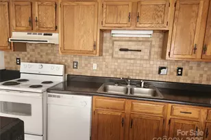 1614-H Arlyn Circle, Charlotte, NC 28213 - Photo 5