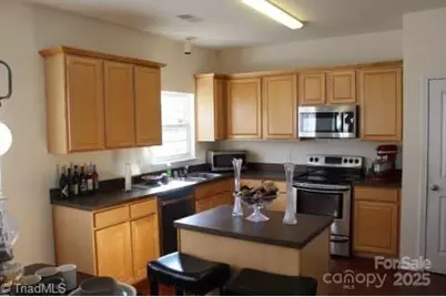 2136 Burton Road, High Point, NC 27262 - Photo 3