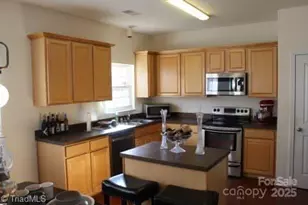 2136 Burton Rd, High Point, NC 27262 - Photo 3