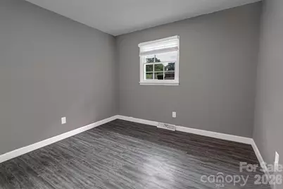 102 Central Avenue, Bessemer City, NC 28016 - Photo 17