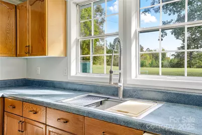 1116 W Lewis Ferry Road, Statesville, NC 28677 - Photo 11