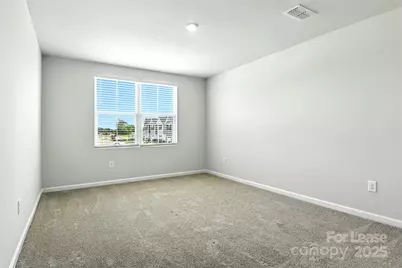 1525 39th Avenue Loop NE, Hickory, NC 28601 - Photo 9