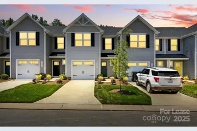 1525 39th Avenue Loop NE, Hickory, NC 28601 - Photo 1