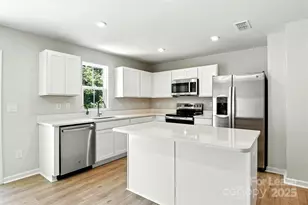 1525 39th Ave Loop NE, Hickory, NC 28601 - Photo 25