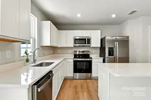 1525 39th Ave Loop NE, Hickory, NC 28601 - Photo 7