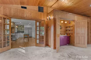 505 N Country Club Rd, Brevard, NC 28712 - Photo 25