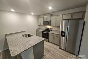 4125 Lurelin Ln, Charlotte, NC 28262 - Photo 7