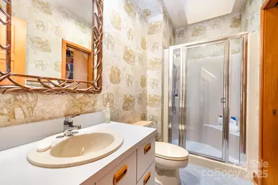 2116 8th Street Drive NW, Hickory, NC 28601 - Photo 31