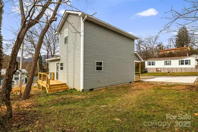 102 Babb Street, Waynesville, NC 28786 - Photo 3