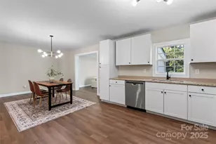 5316 Rupert Ln, Charlotte, NC 28215 - Photo 9