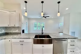 21 Ponder St, Mars Hill, NC 28754 - Photo 13