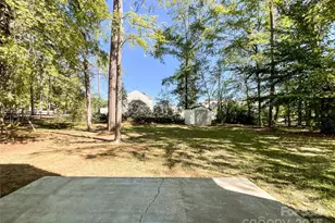 3826 Yorkford Dr, Charlotte, NC 28269 - Photo 39