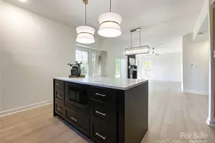 3826 Yorkford Dr, Charlotte, NC 28269 - Photo 11