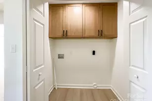 3826 Yorkford Dr, Charlotte, NC 28269 - Photo 33