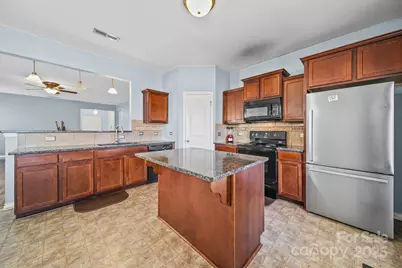 973 Roxburgh Avenue, Rock Hill, SC 29732 - Photo 9